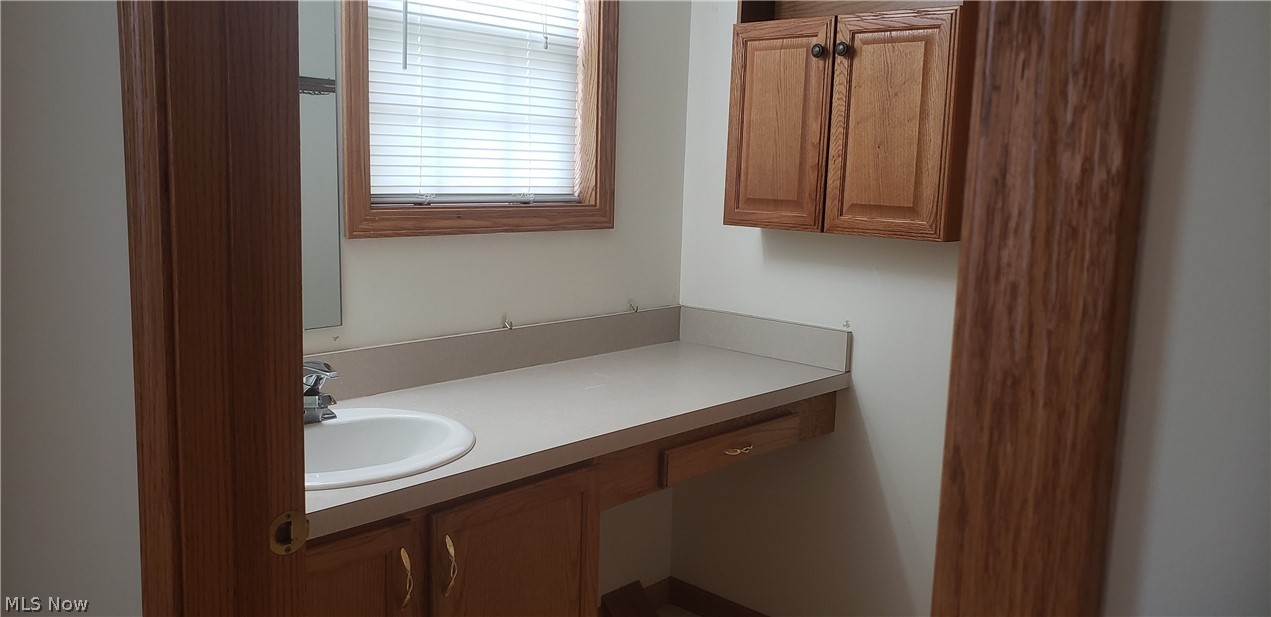 15032 Woodsong Drive Middlefield OH 44062