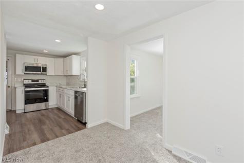 853 Cherokee Trail Willoughby OH 44094