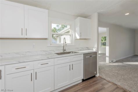 853 Cherokee Trail Willoughby OH 44094