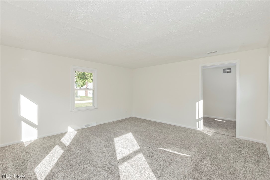 853 Cherokee Trail Willoughby OH 44094