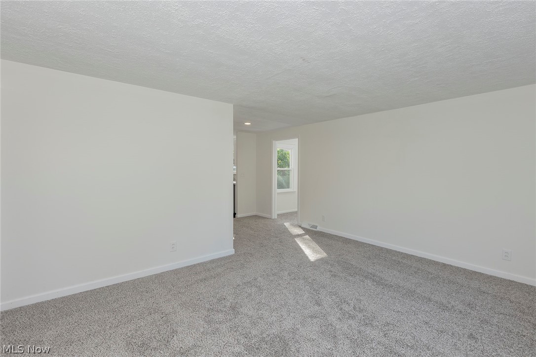 853 Cherokee Trail Willoughby OH 44094