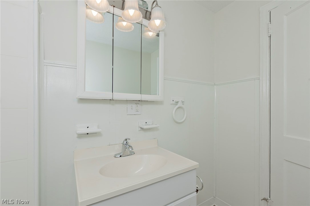 853 Cherokee Trail Willoughby OH 44094