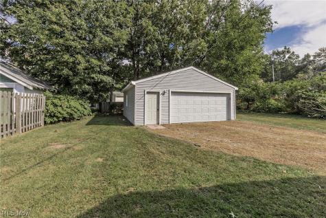 853 Cherokee Trail Willoughby OH 44094