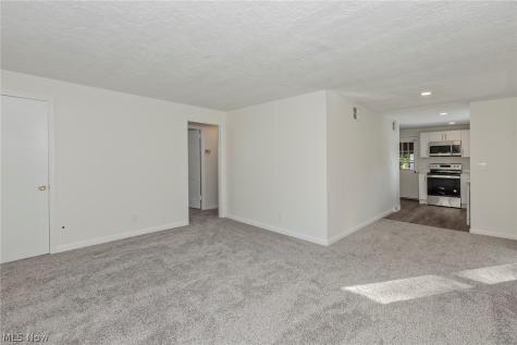 853 Cherokee Trail Willoughby OH 44094