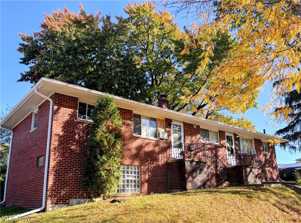 1925 Evergreen Avenue Akron OH 44301