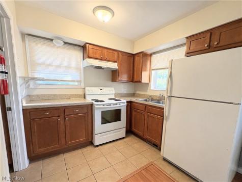 1925 Evergreen Avenue Akron OH 44301