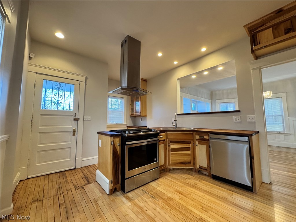 1481 E 106th Street Cleveland OH 44106