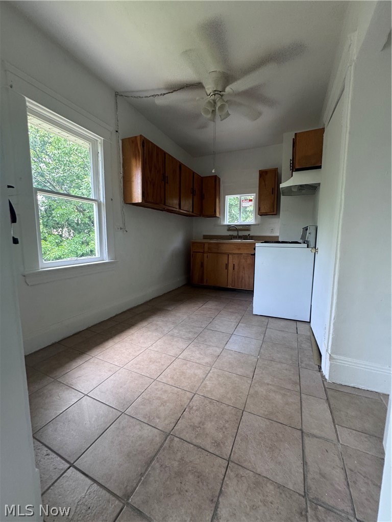 12337 Chesterfield Avenue Cleveland OH 44108