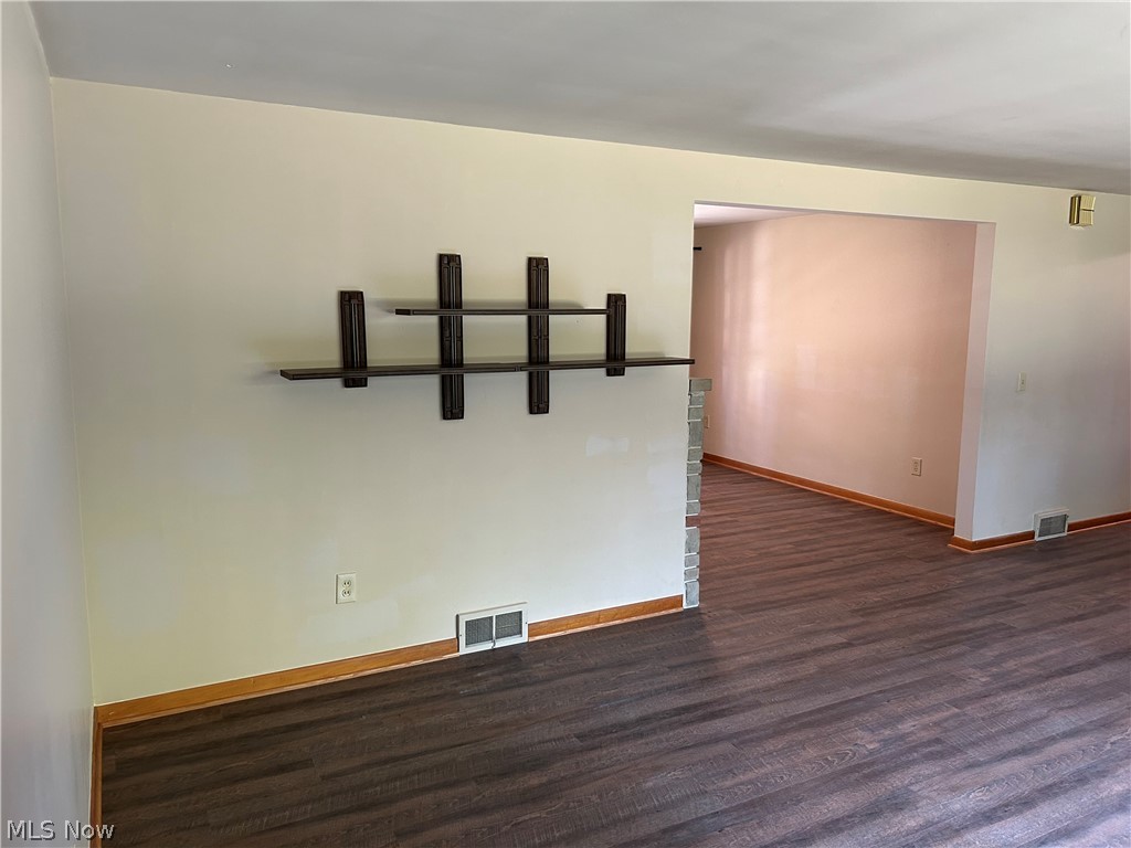 4384 Parkdale Avenue NW Canton OH 44718