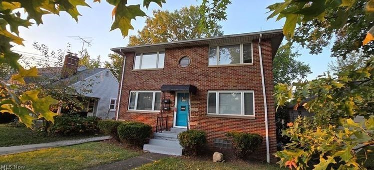 615 E Robinson Avenue Barberton OH 44203