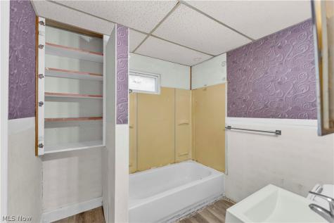 3464 W 91st Street Cleveland OH 44102