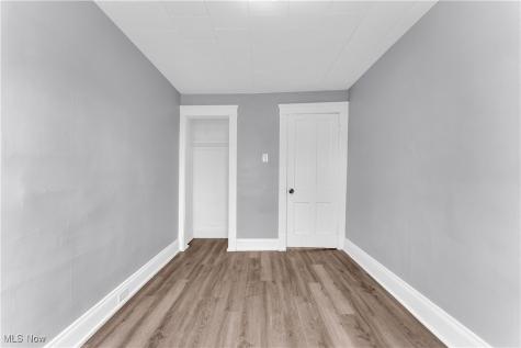 11702 Brookfield Avenue Cleveland OH 44135