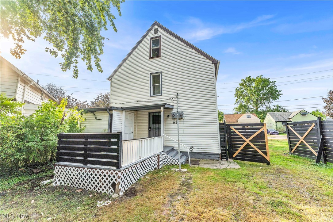 11702 Brookfield Avenue Cleveland OH 44135
