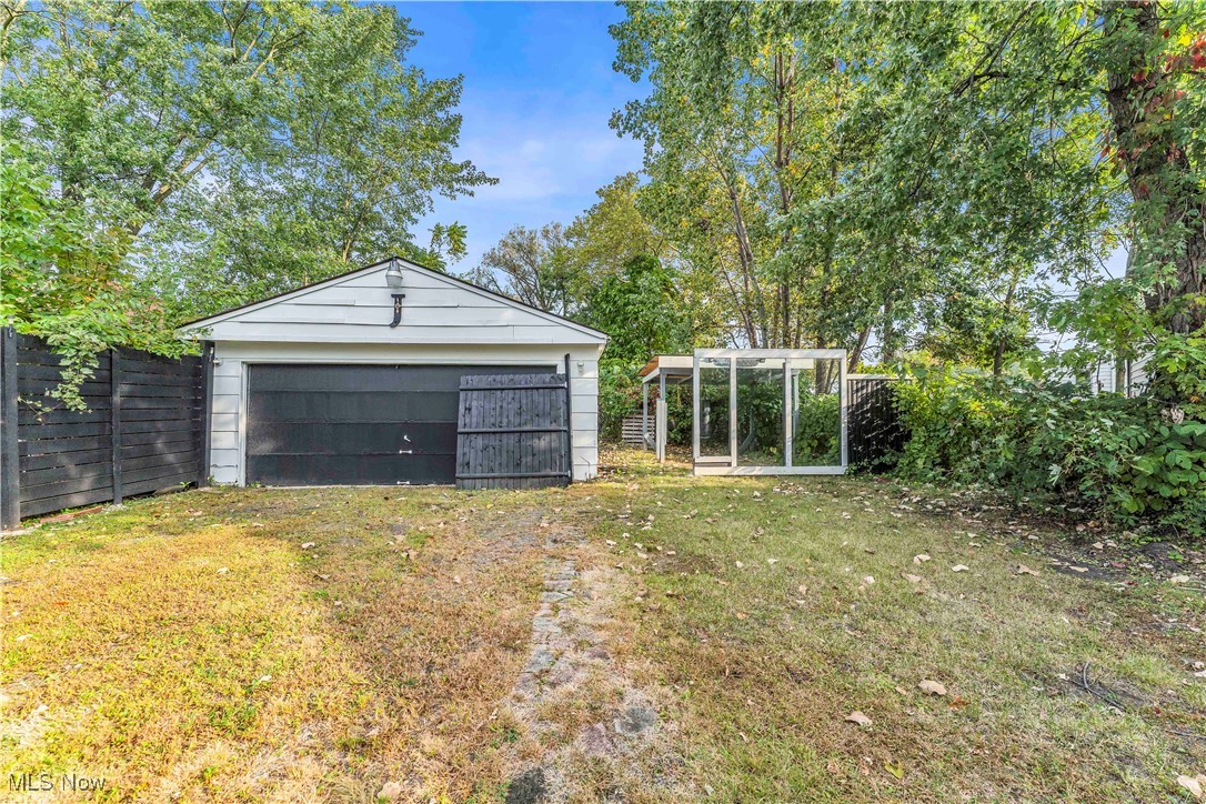 11702 Brookfield Avenue Cleveland OH 44135