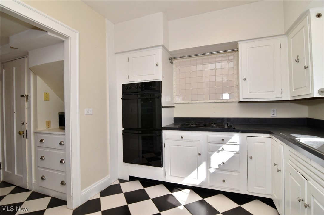 3180 Chadbourne Road Shaker Heights OH 44120