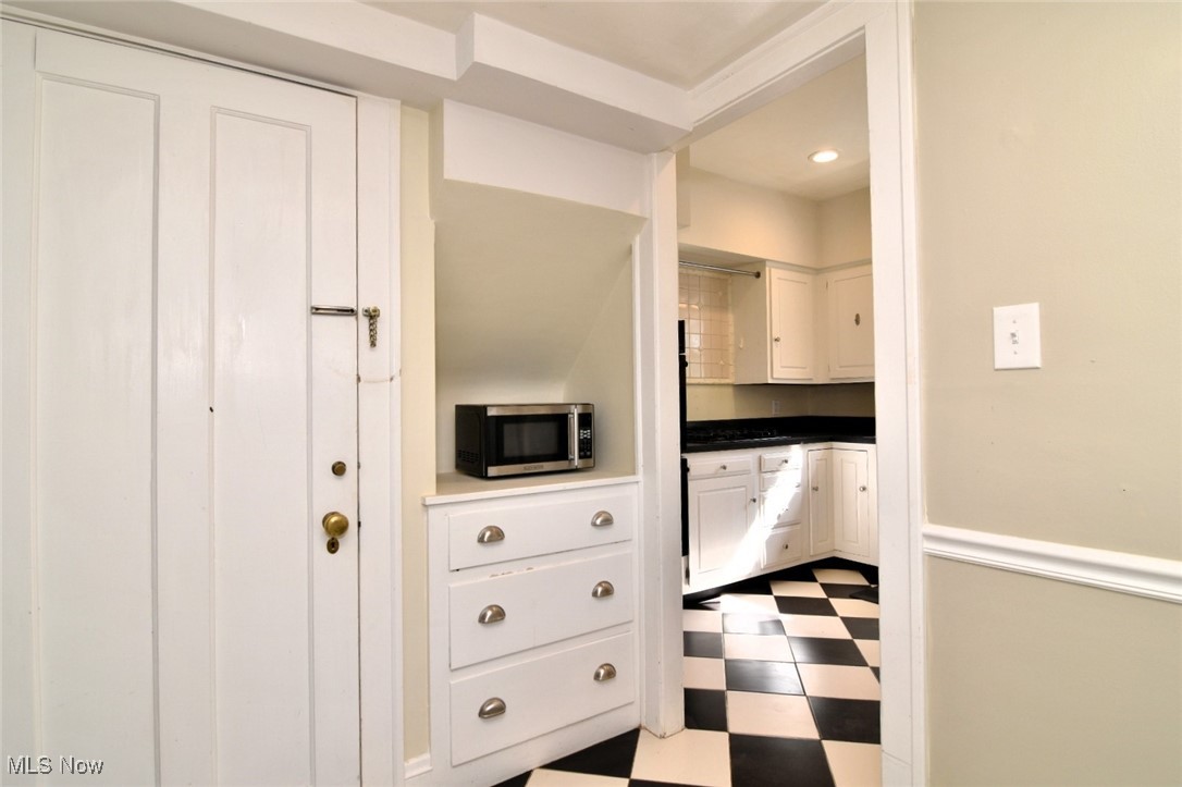 3180 Chadbourne Road Shaker Heights OH 44120