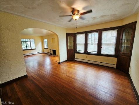 18313 Newell Road Shaker Heights OH 44122