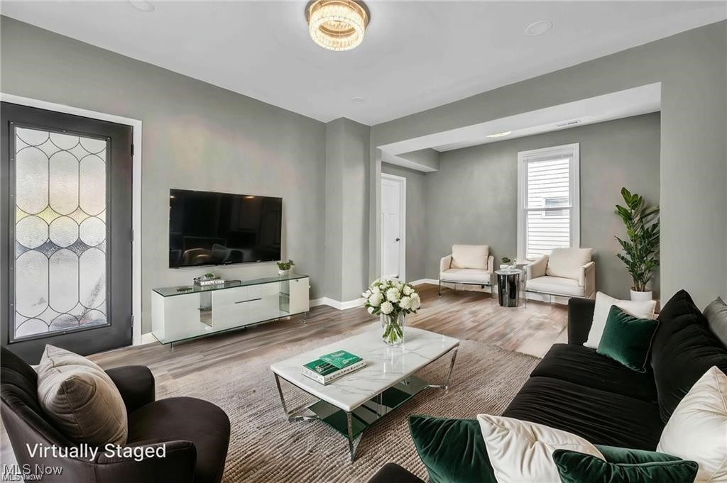 1812 Brevier Avenue Cleveland OH 44113