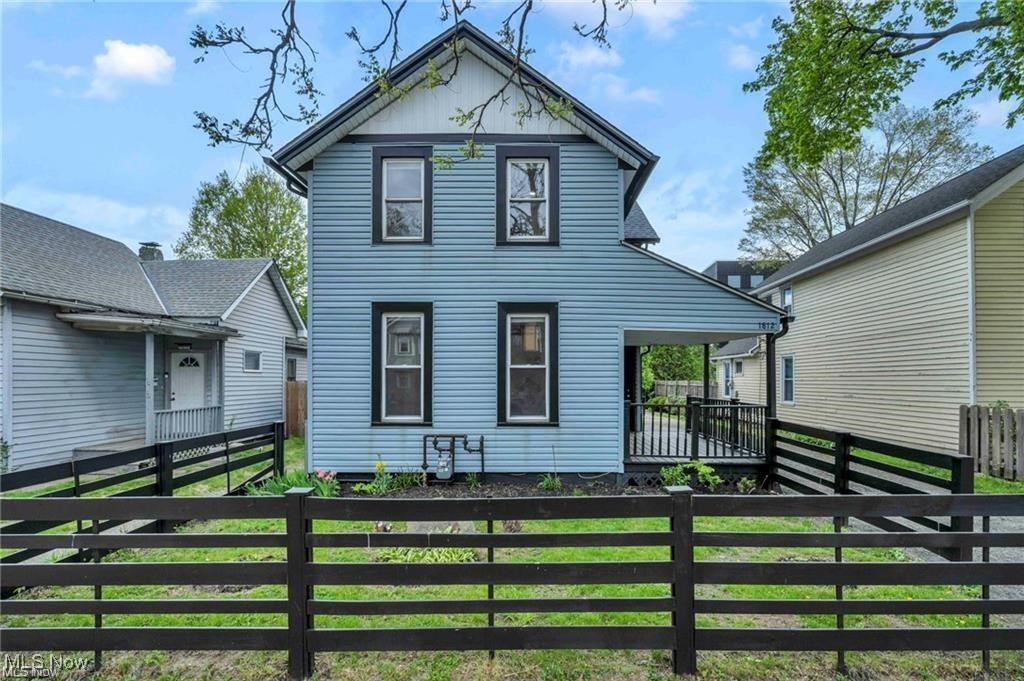 1812 Brevier Avenue Cleveland OH 44113