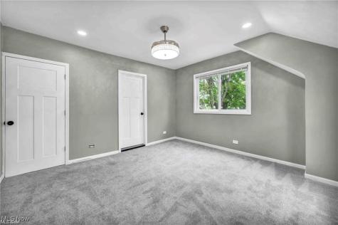 1812 Brevier Avenue Cleveland OH 44113