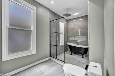 1812 Brevier Avenue Cleveland OH 44113