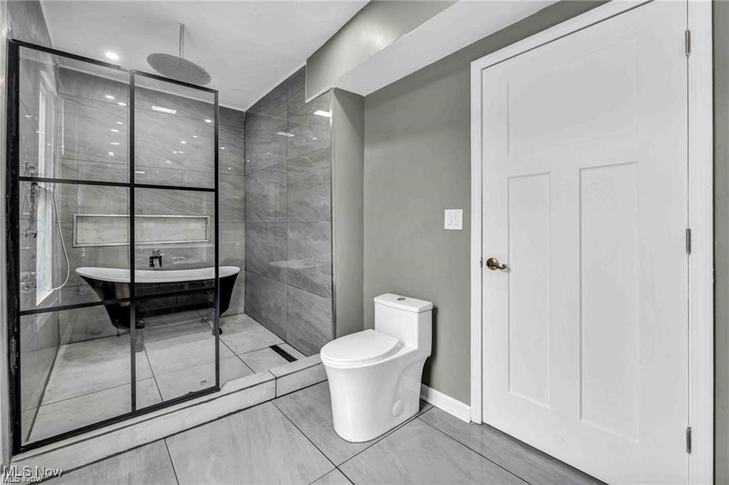 1812 Brevier Avenue Cleveland OH 44113