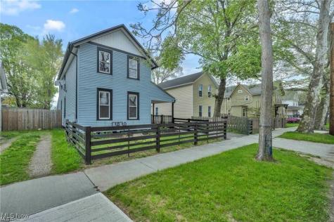 1812 Brevier Avenue Cleveland OH 44113