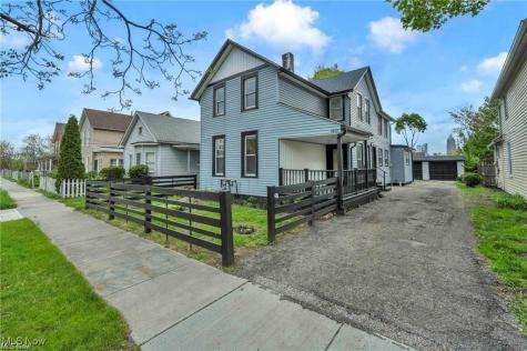 1812 Brevier Avenue Cleveland OH 44113