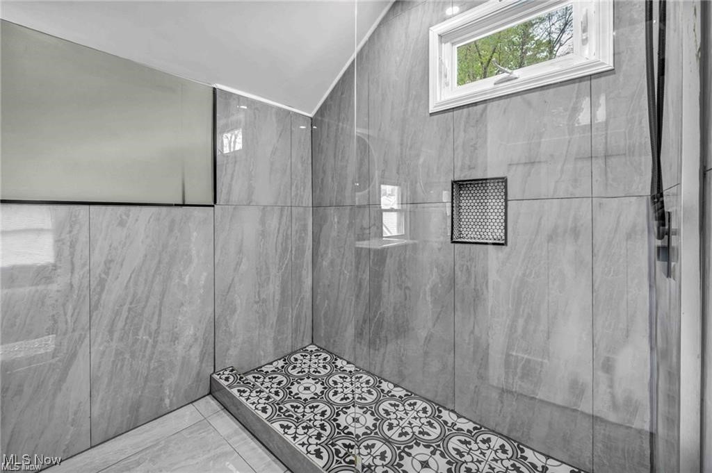 1812 Brevier Avenue Cleveland OH 44113