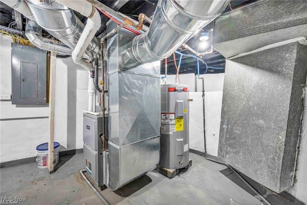 1812 Brevier Avenue Cleveland OH 44113