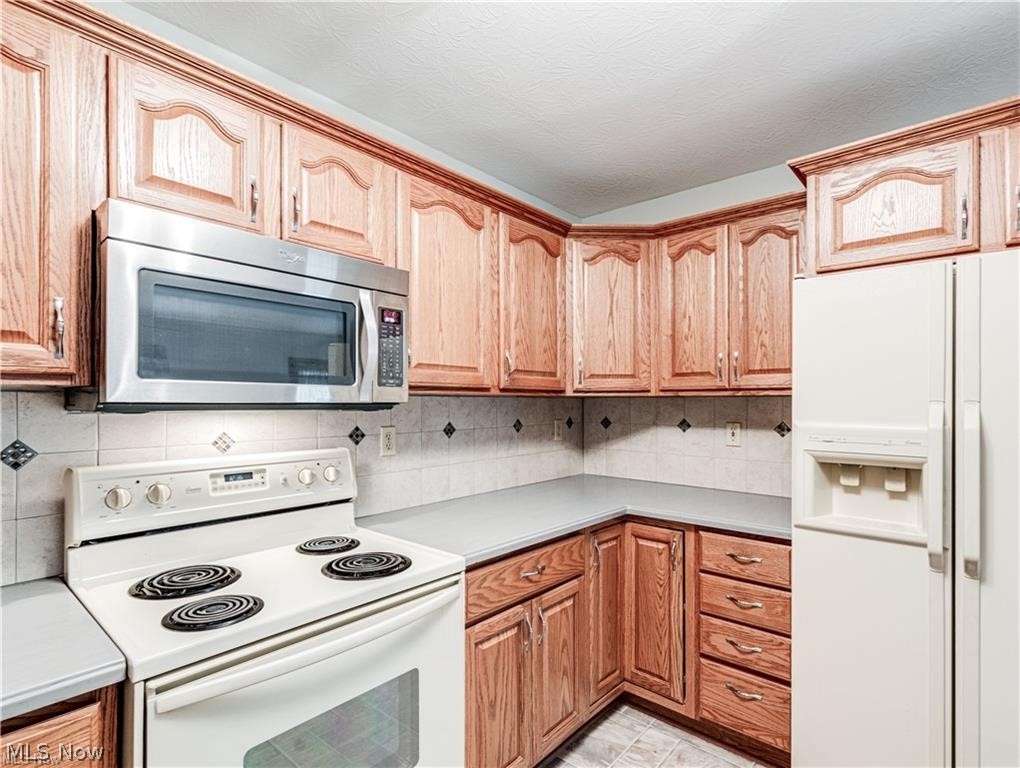 893 West Street Wadsworth OH 44281
