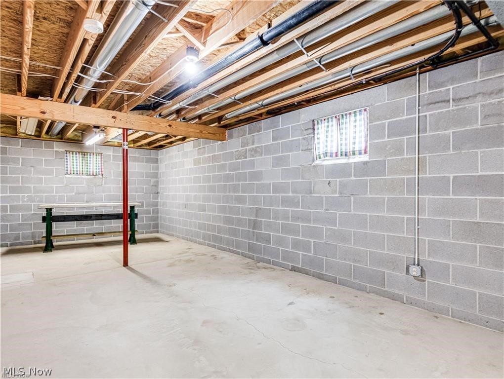 893 West Street Wadsworth OH 44281