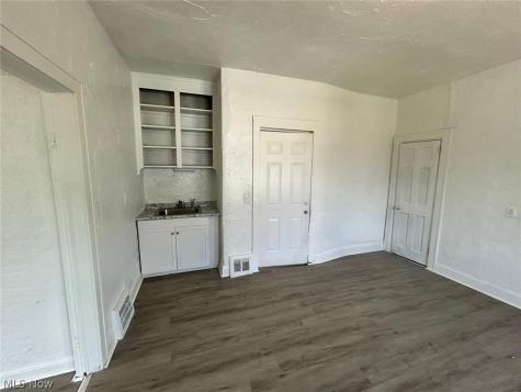 3654 E 53rd Street Cleveland OH 44105