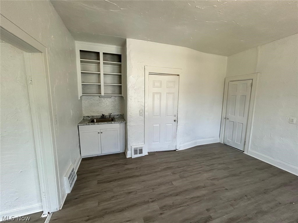 3654 E 53rd Street Cleveland OH 44105