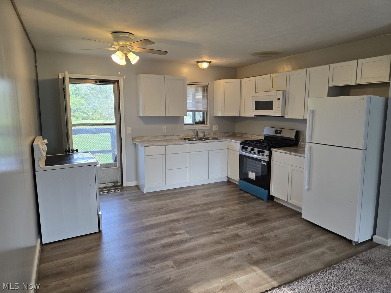 17253 Howe Road Strongsville OH 44136