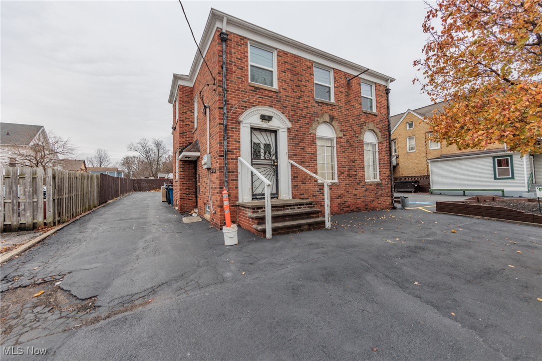 5209 Memphis Avenue Cleveland OH 44144