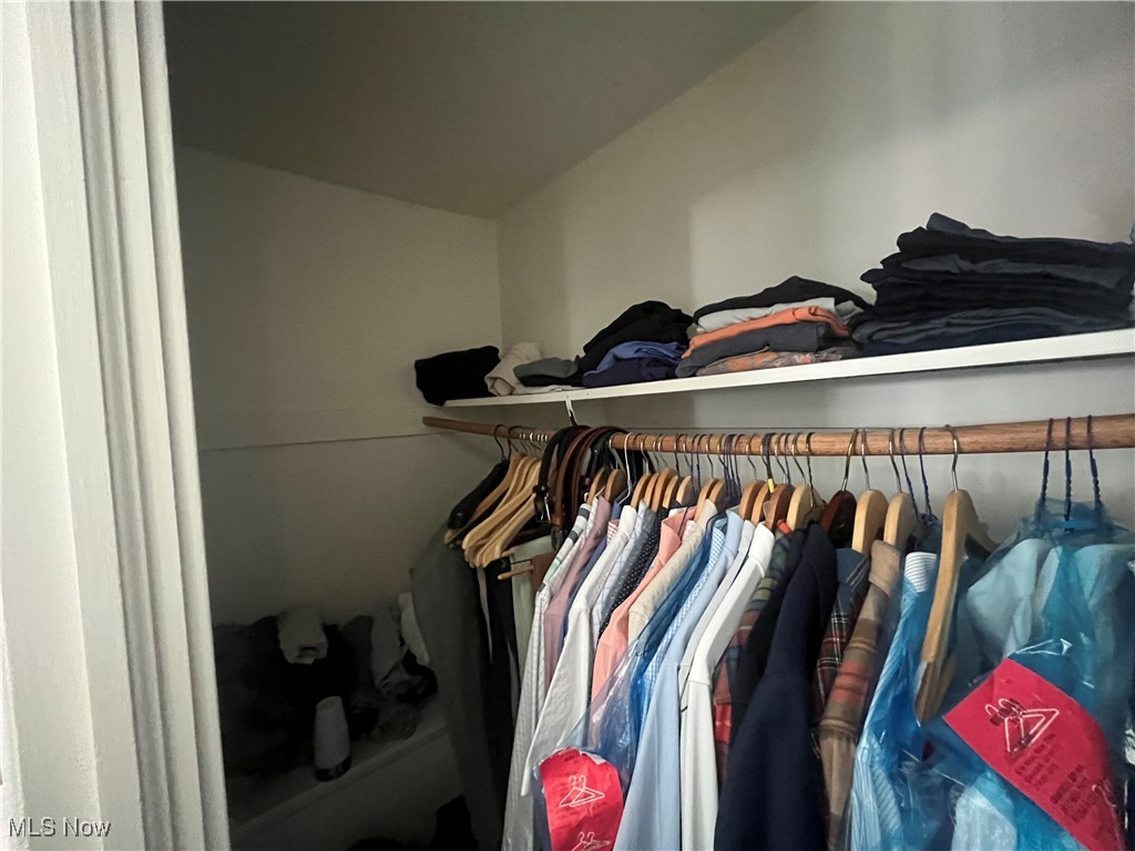 15220 Rosemary Avenue Cleveland OH 44111