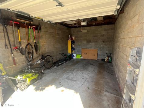 15220 Rosemary Avenue Cleveland OH 44111