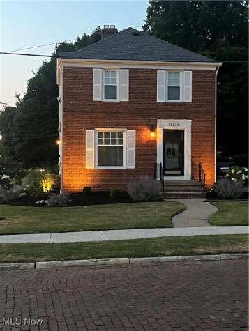 15220 Rosemary Avenue Cleveland OH 44111