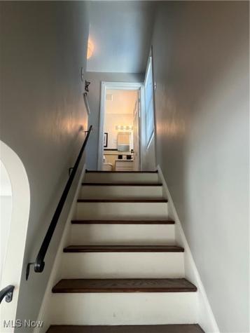 15220 Rosemary Avenue Cleveland OH 44111