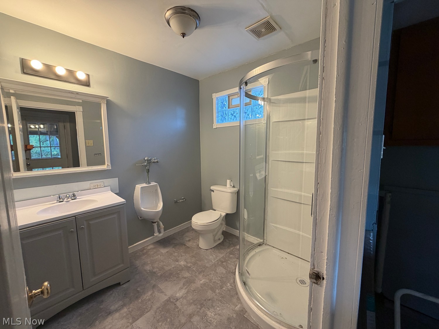 3116 Elyria Ave. Down Unit Lorain OH 44055