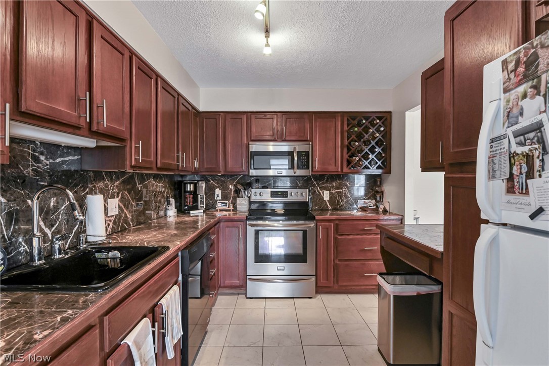 12500 Edgewater Drive Lakewood OH 44107