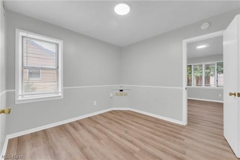 26980 Drakefield Avenue Euclid OH 44132