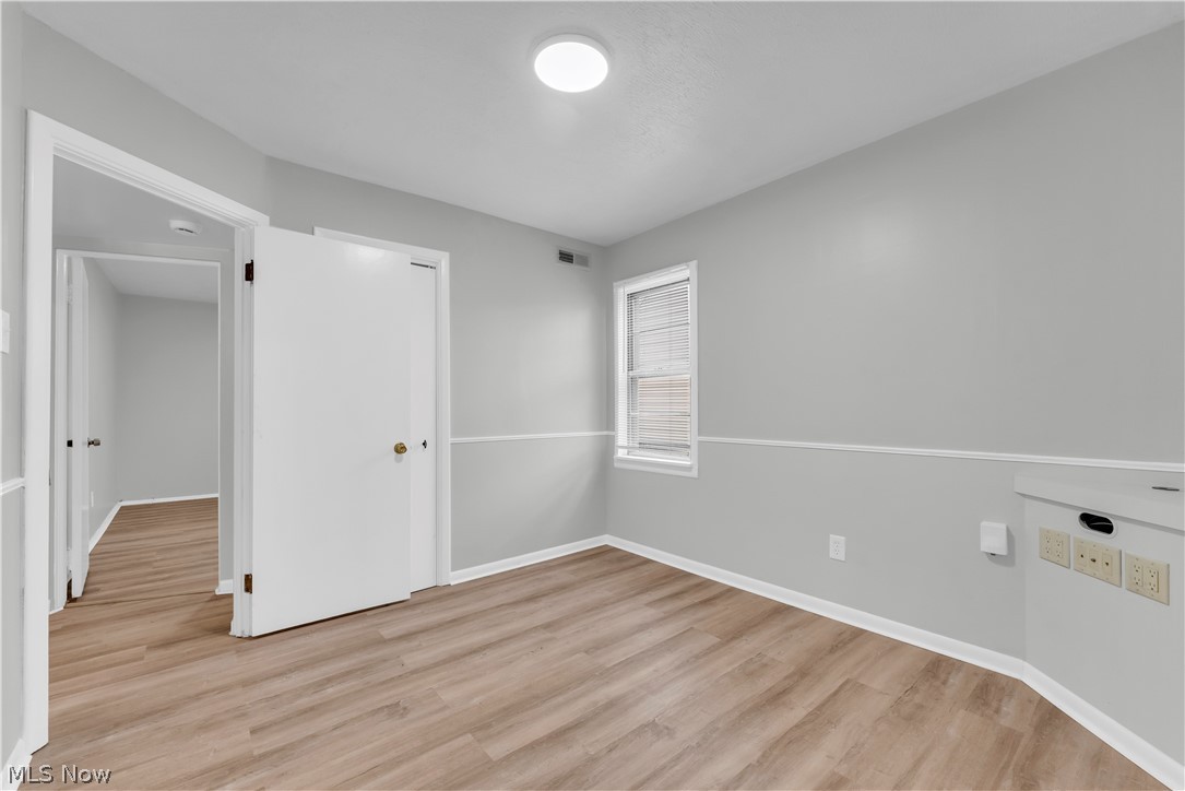 26980 Drakefield Avenue Euclid OH 44132