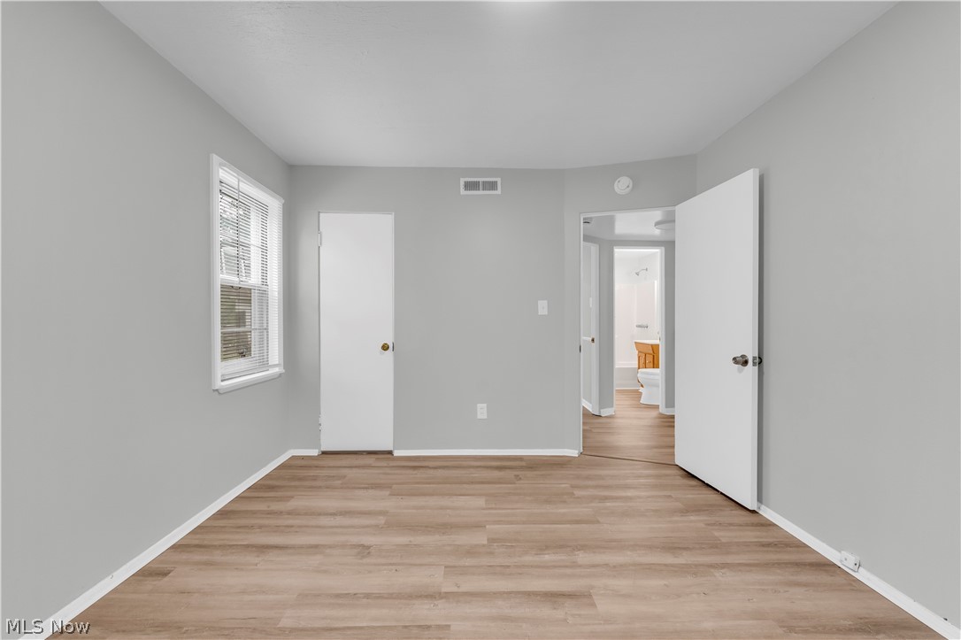 26980 Drakefield Avenue Euclid OH 44132