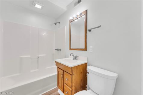 26980 Drakefield Avenue Euclid OH 44132