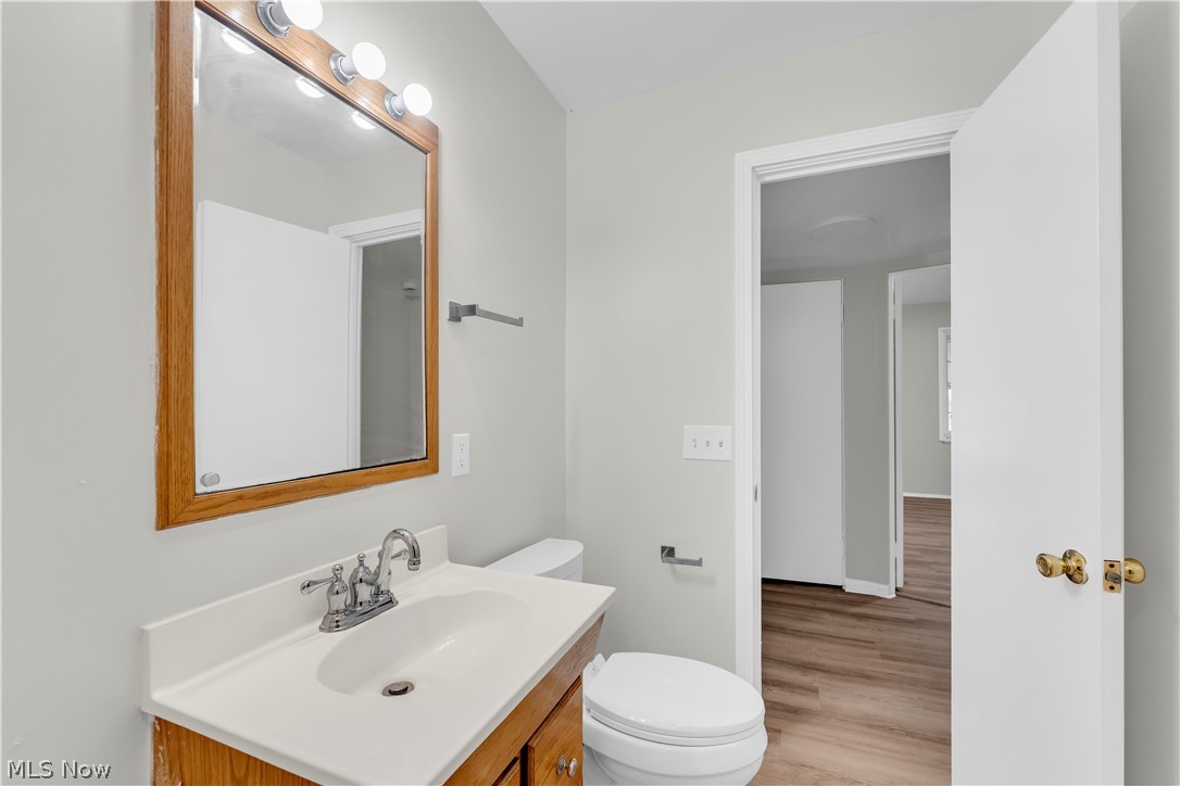 26980 Drakefield Avenue Euclid OH 44132