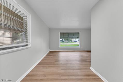 26980 Drakefield Avenue Euclid OH 44132
