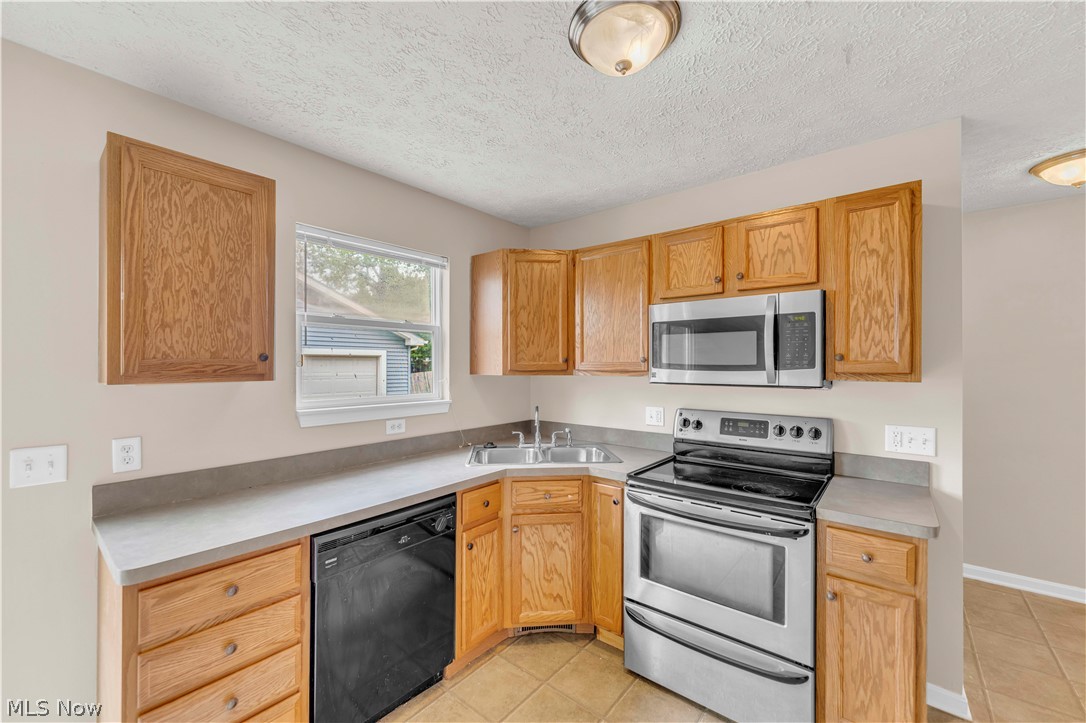 1218 W 24th Street Lorain OH 44052