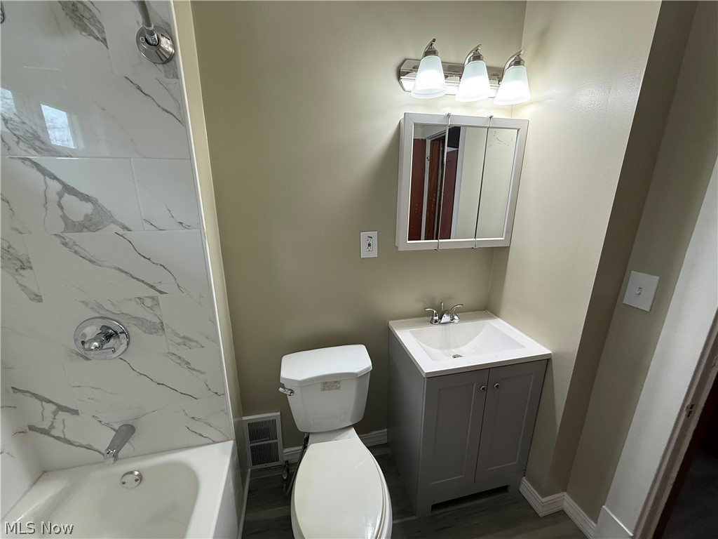 13421 Ashburton Cleveland OH 44110